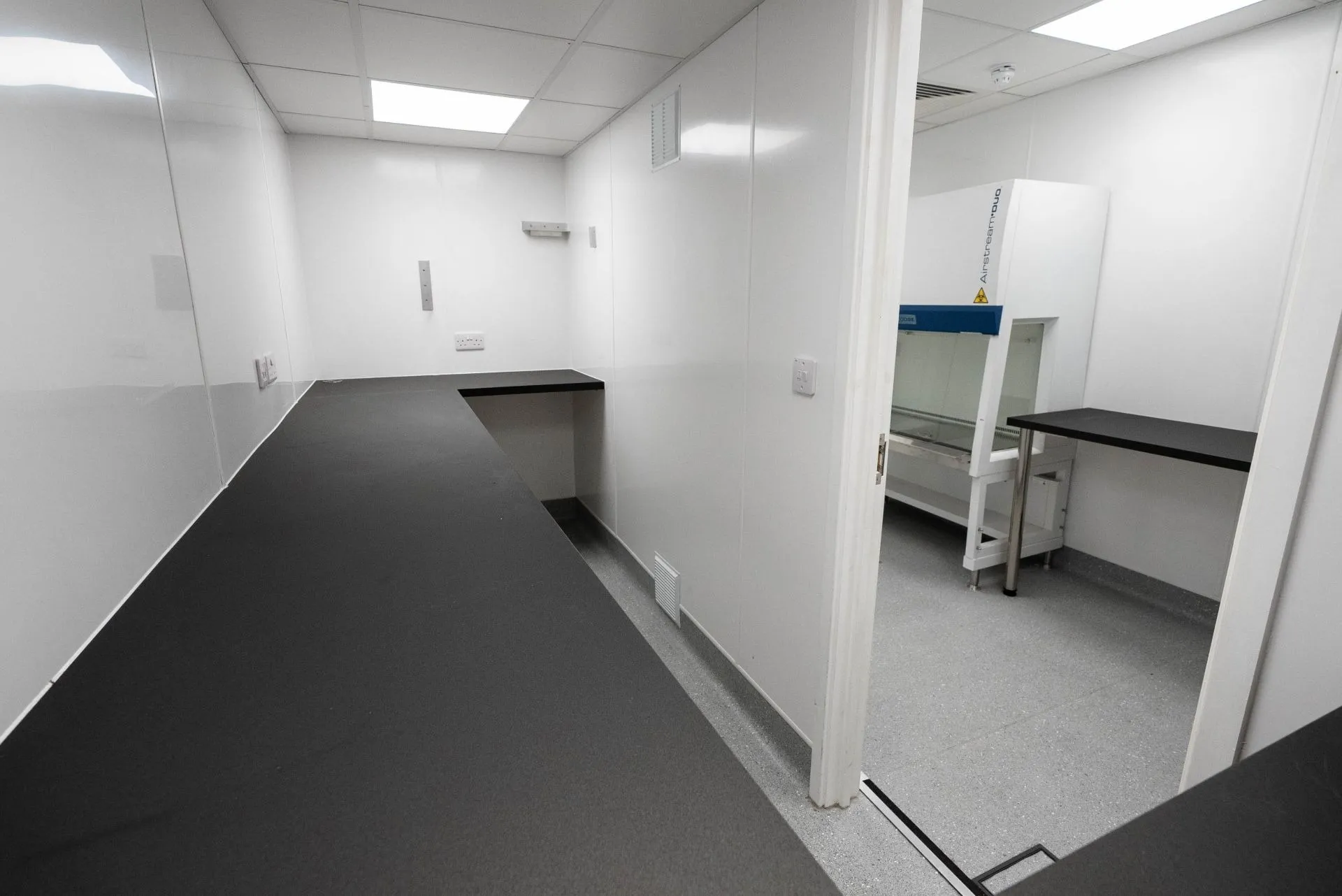 Gowning corridor leading to the laboratory
