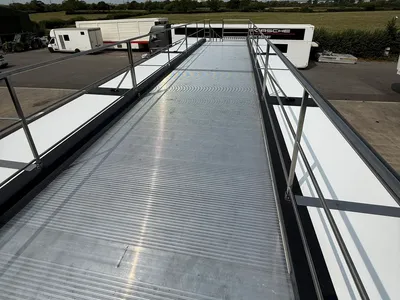 Expandable trailer optional roof terrace with perimeter railings